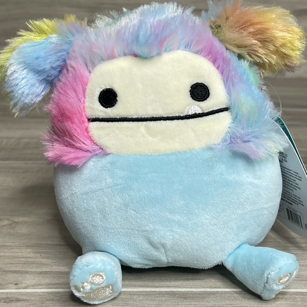 Squishmallow zozo the big foot 5”